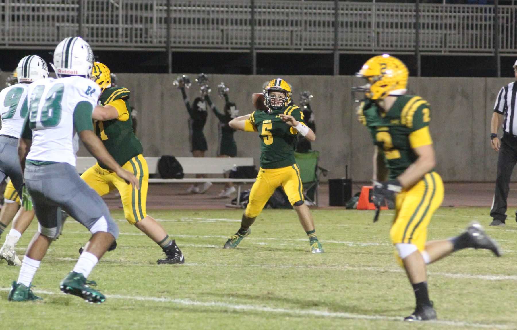 Kingsburg shuts down Hoover